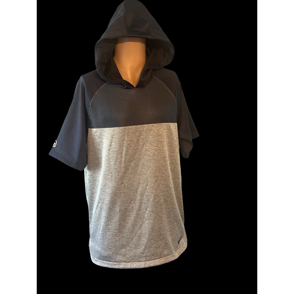 AND1 Short Sleeve Hooded Gray & Navy Blue Men's‎ Medium Shirt With Zipped Pocket